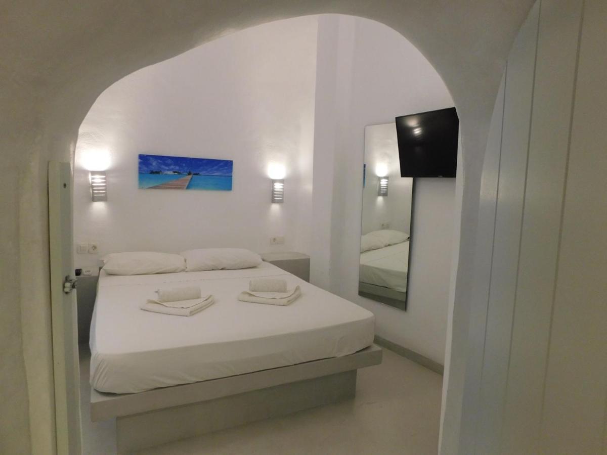 ثيرا Calm Center Rooms المظهر الخارجي الصورة