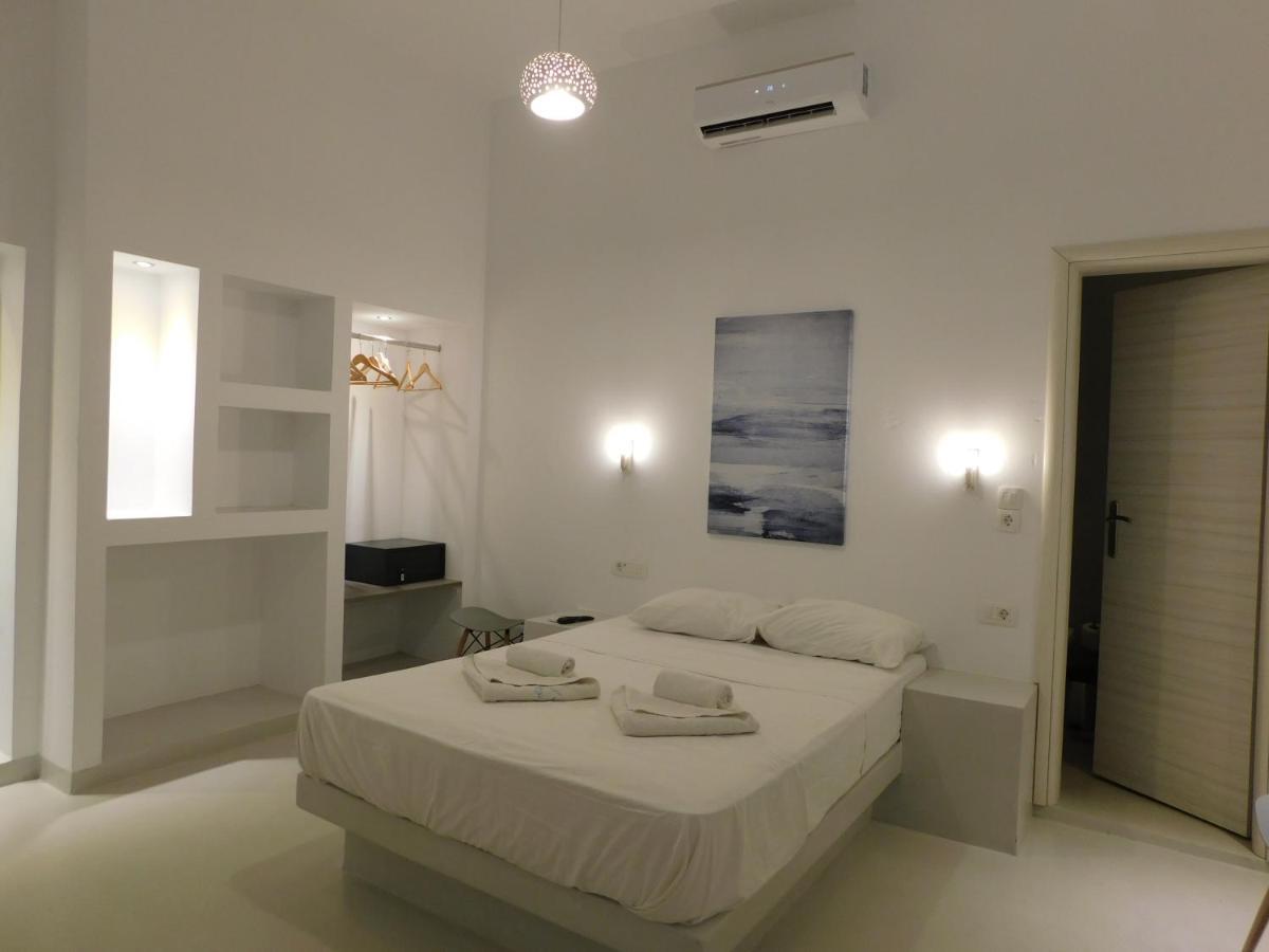 ثيرا Calm Center Rooms المظهر الخارجي الصورة