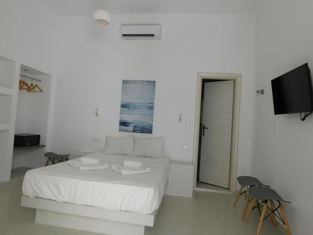 ثيرا Calm Center Rooms المظهر الخارجي الصورة