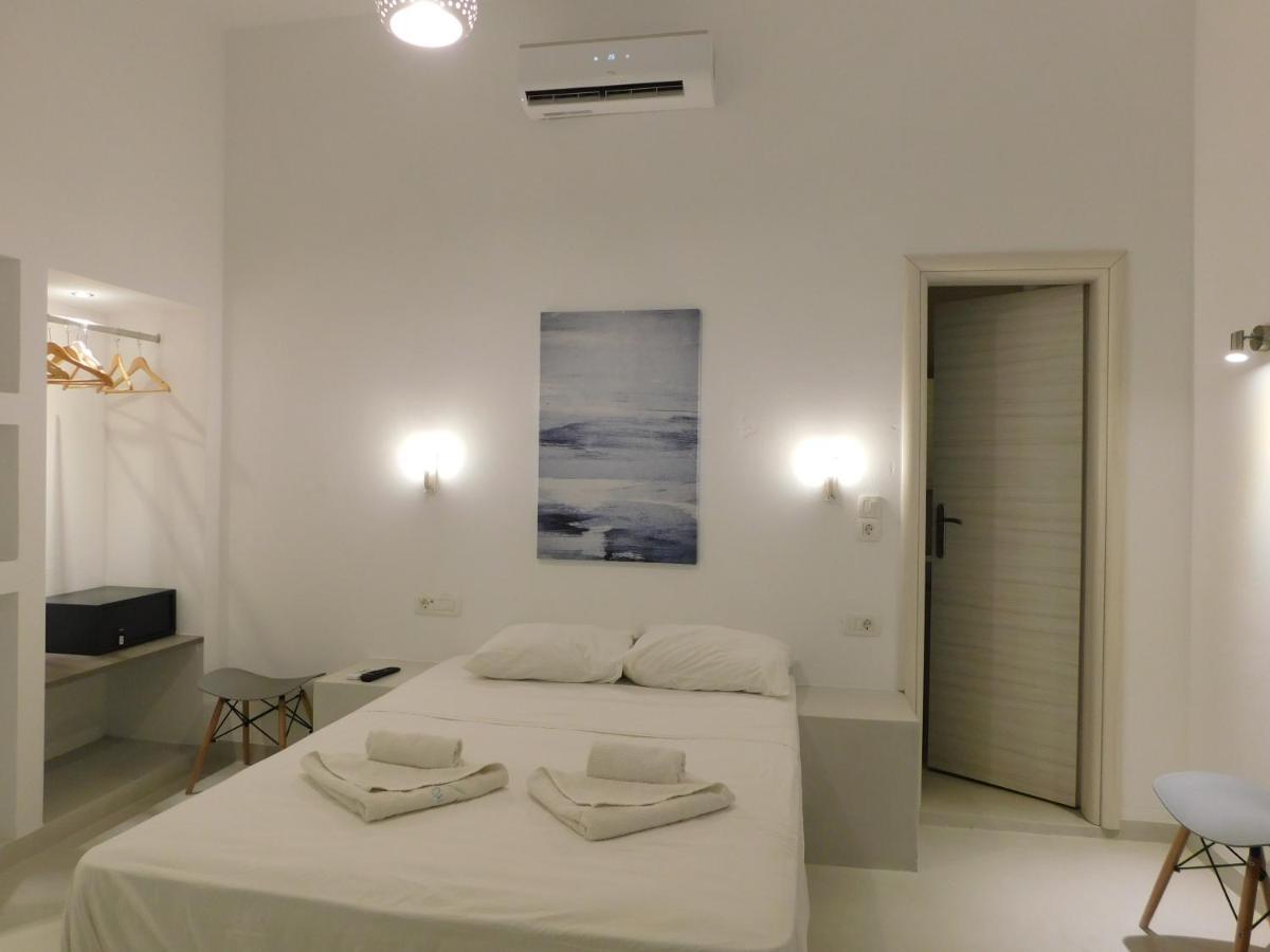 ثيرا Calm Center Rooms المظهر الخارجي الصورة